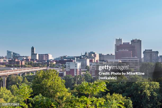 akron ohio from the southwest - akron ohio stock pictures, royalty-free photos & images