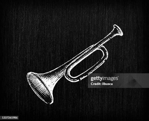 ilustraciones, imágenes clip art, dibujos animados e iconos de stock de ilustración de grabado antiguo: trompeta - trompeta