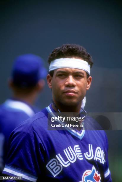 2nd Baseman Roberto Alomar of the Toronto Blue Jays is shown in the game between the Toronto Blue Jays and the Baltimore Orioles at Camden Yards on...