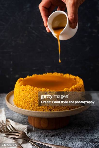 caramel cheesecake - caramel stock pictures, royalty-free photos & images