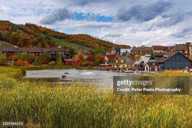blue mountains resort - blue mountain ontario stock pictures, royalty-free photos & images