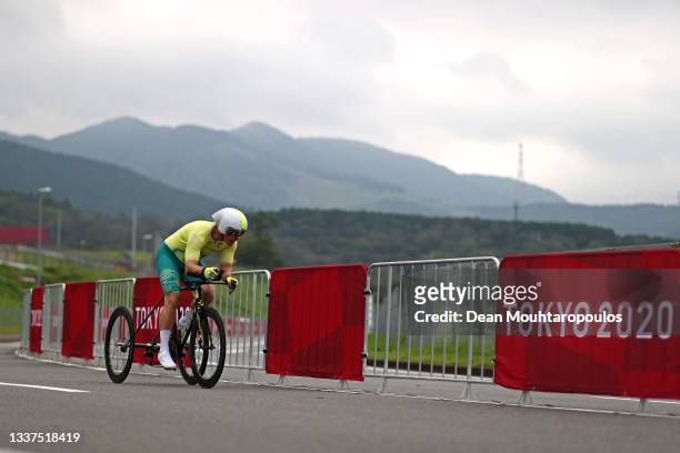 Stuart Jones of Team Australia competes during the Men's T1-2 Time Trial on day 7 of the Tokyo 2020 Paralympic Games at Fuji International Speedway...