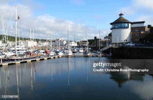 marina reflections - whitehaven cumbria stock-fotos und bilder