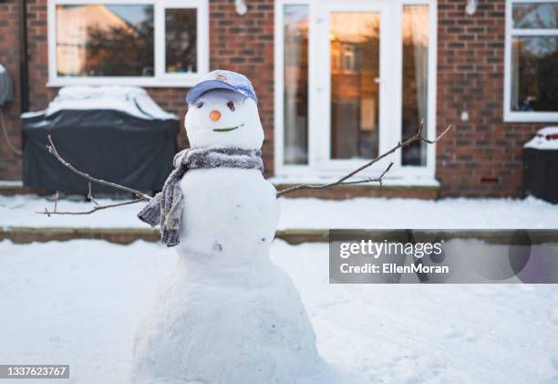 happy snowman - snowman stock pictures, royalty-free photos & images