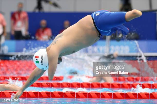 Gustavo Sanchez Martinez of Team Mexico competes in the Men’s 50m Freestyle - S4 heats on day 9 of the Tokyo 2020 Paralympic Games at Tokyo Aquatics...