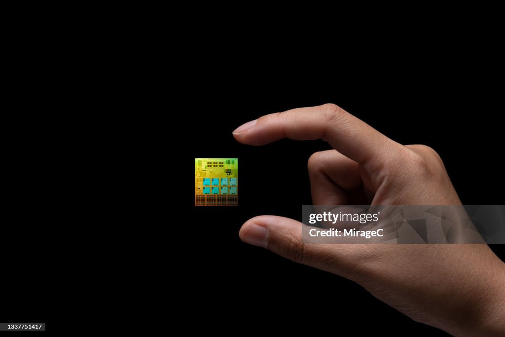 Semiconductor Chip Levitation Between Fingers