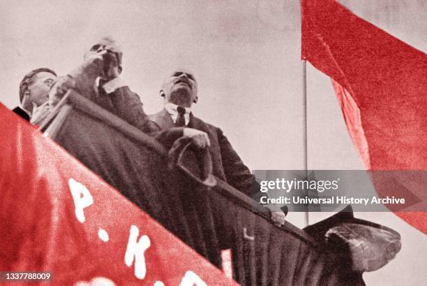 Lenin Shouting 491 Speech Lenin Stock Photos, High-Res Pictures, and Images - Getty Images