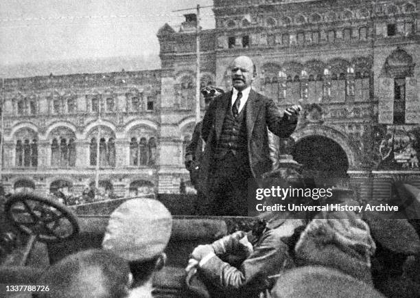 Lenin Shouting 6,030 Vladimir Lenin Stock Photos, High-Res Pictures, and Images ...