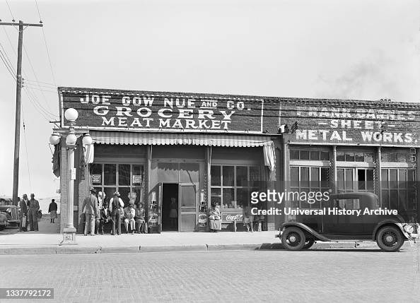 Chinese Grocery Store, Leland, Mississippi, USA, Marion Post Wolcott, U.S. Farm Security Administration, November 1939