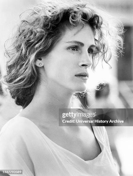 Julia Roberts, Head and Shoulders Publicity Portrait for the Film, "Sleeping with the Enemy", 20th Century-Fox, 1991 Julia Roberts, Head and Shoulders Publicity Portrait for the Film, "Sleeping with the Enemy", 20th Century-Fox, 1991