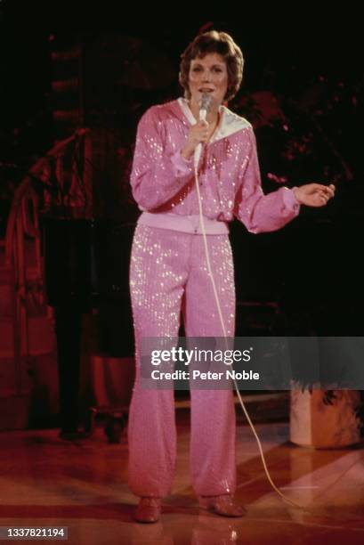 Canadian singer Anne Murray performs live in Toronto, Canada, 1979.