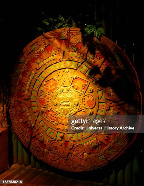 Replica of the Sun Stone or Aztec Calendar Stone, found in Tenochtitlan in 1789, Mexico, Azteca Civilization, 15th century.