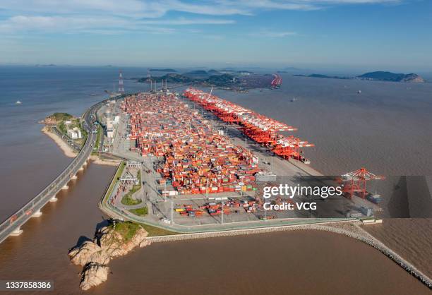 Deep Stack Port Deepwater Port Photos and Premium High Res Pictures - Getty Images