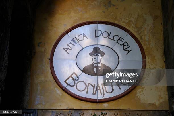 Antica Dolceria Bonajuto has been run by the family for six generations and keeps the ancient Modican confectionery tradition alive. Corso Umberto I....