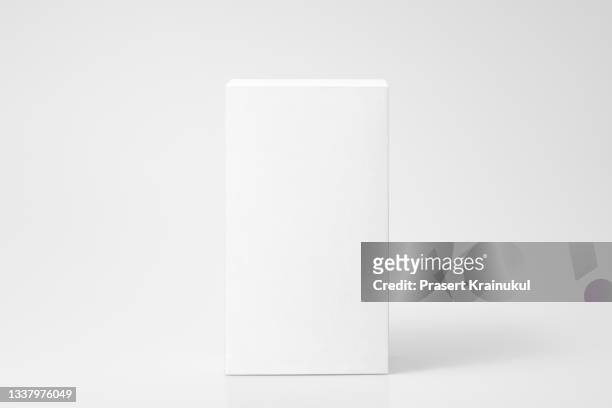 white rectangular box isolated on gray background - conditionnement photos et images de collection
