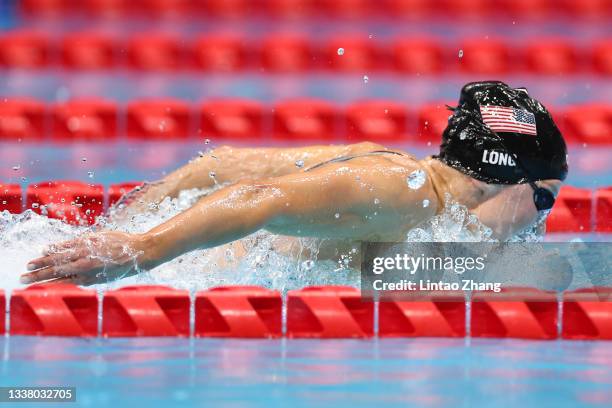 Jessica Long of Team United States prepares to compete in the Women's 100m Butterfly - S8 Final on day 10 of the Tokyo 2020 Paralympic Games at Tokyo...