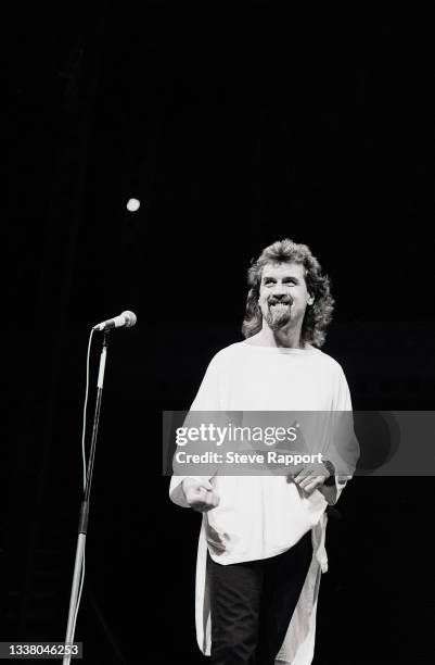Billy Connolly, Comic Relief, Shaftesbury Theatre, London 4/25/86 .