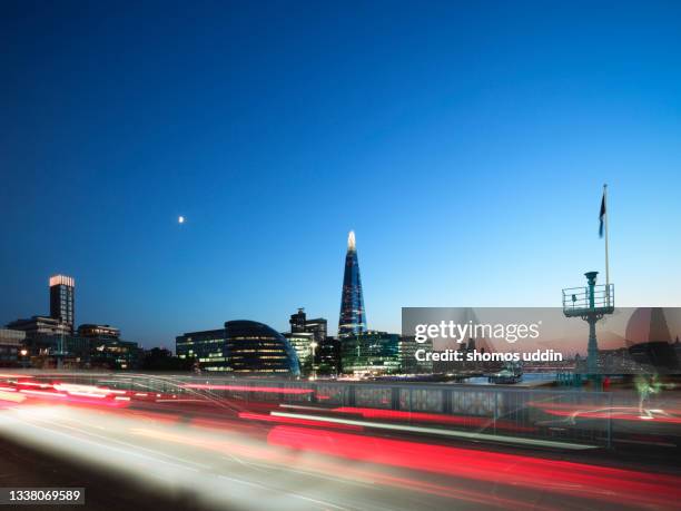 long exposure cityscape of london at twilight - long exposure night sky stock pictures, royalty-free photos & images