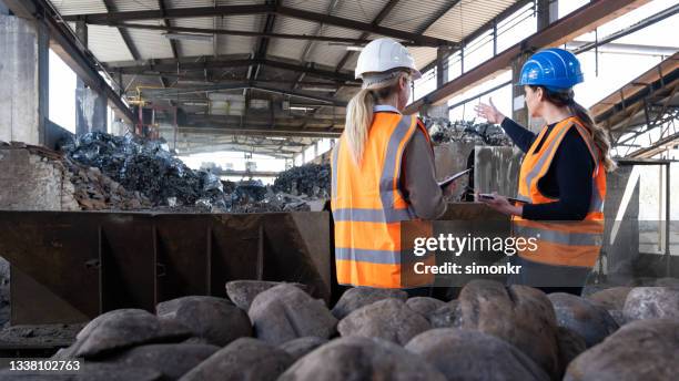 Scrap Shop Worker Scrap Yard Worker Photos and Premium High Res Pictures - Getty Images