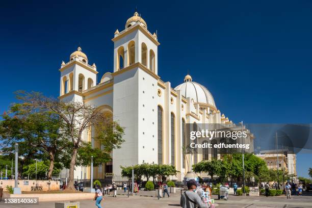 san salvador's cathedral - san salvador stock pictures, royalty-free photos & images