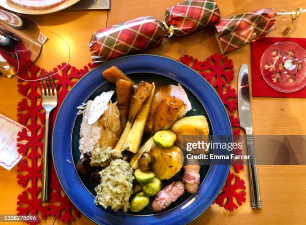 christmas dinner - christmas dinner stock pictures, royalty-free photos & images