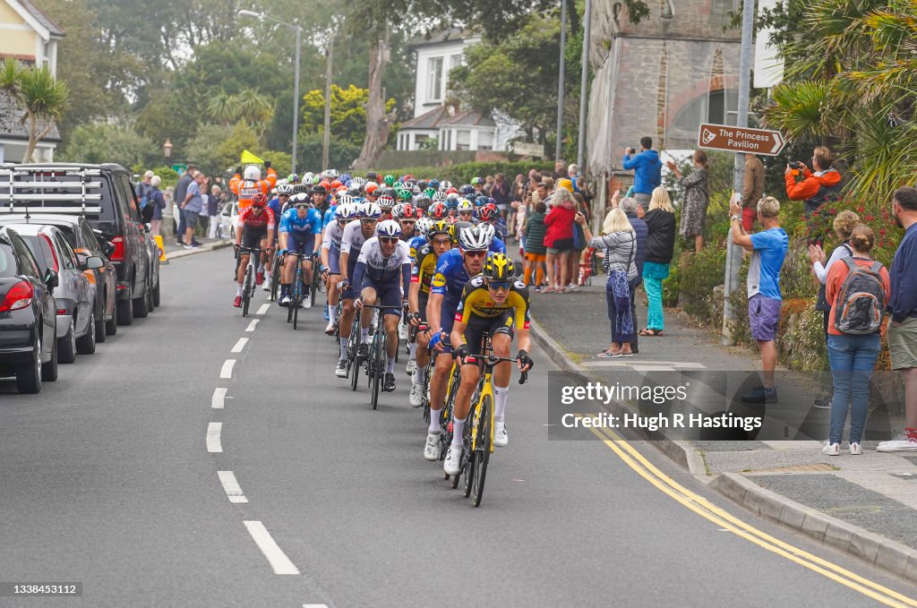 Tour Of Britain Passes Through Falmouth