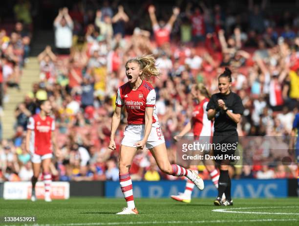 Leah Williamson of Arsenal celebrates at the full time whistle during the Barclays FA Women's Super League match between Arsenal Women and Chelsea...