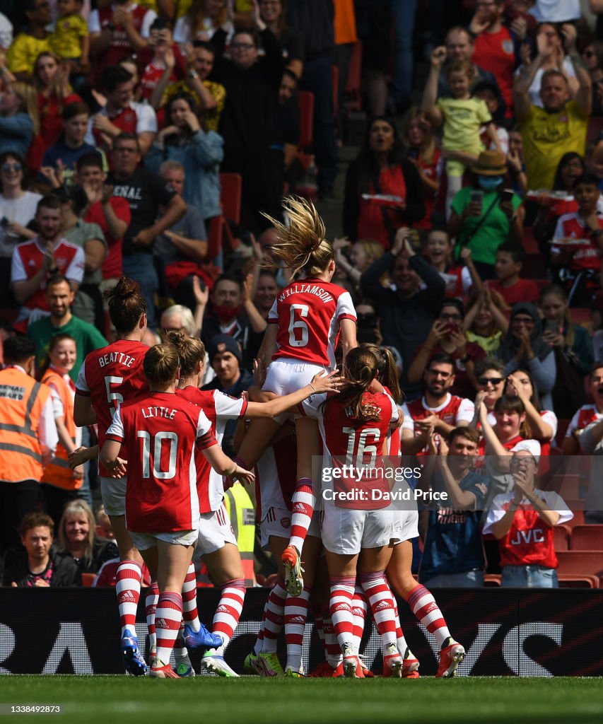 Arsenal Women v Chelsea Women - Barclays FA Women's Super League