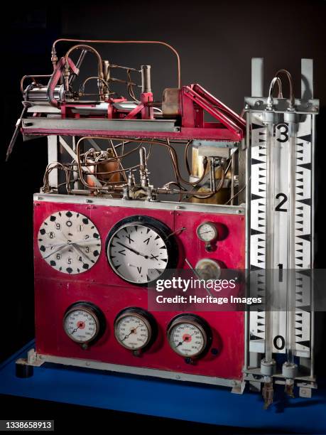 Model Rocket Test Stand Liquid Rocket Engine Photos and Premium High Res Pictures - Getty Images