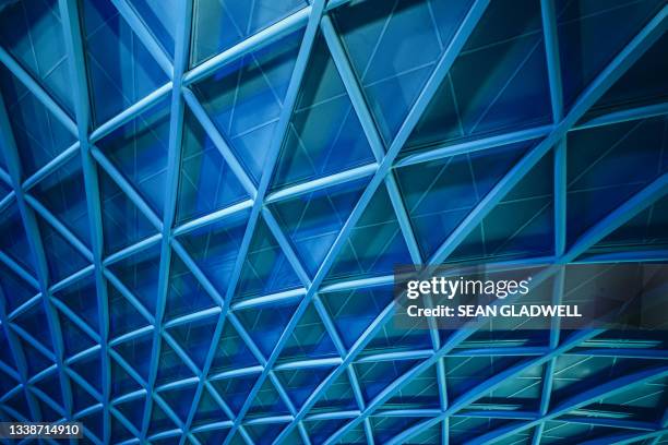 modern roof structure - armação de construção - fotografias e filmes do acervo