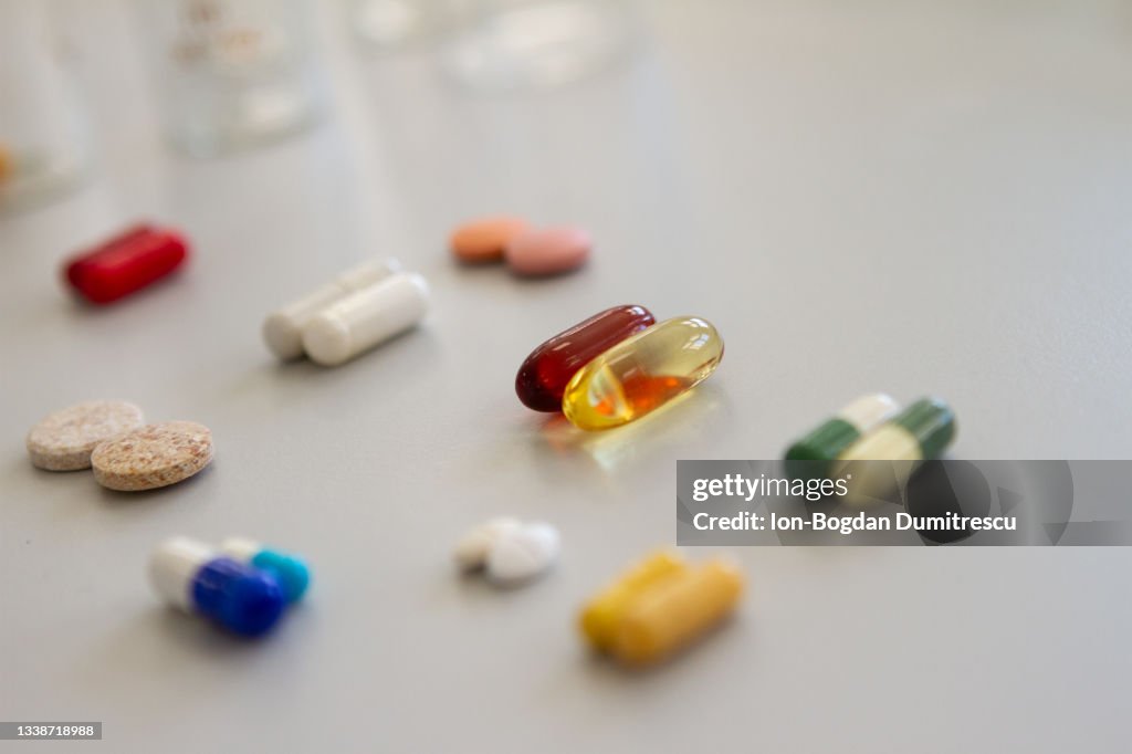 Lookalike pills pairs - side view