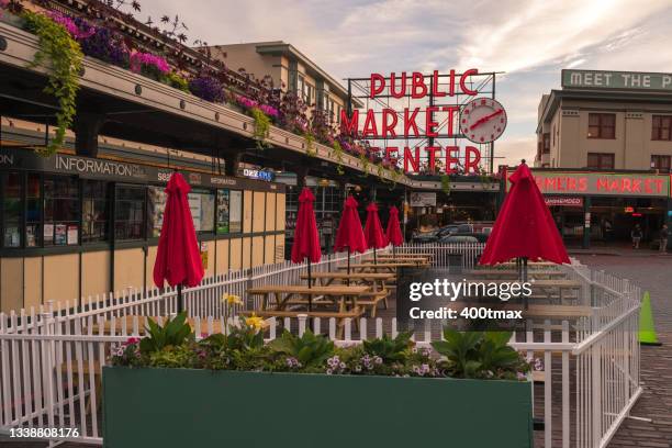 public market - pike place market stock pictures, royalty-free photos & images