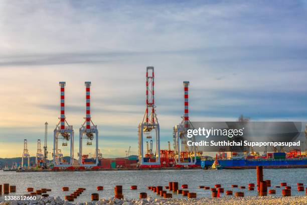 container cranes of the port in laemchabang chonburi thailand - westernization stock pictures, royalty-free photos & images