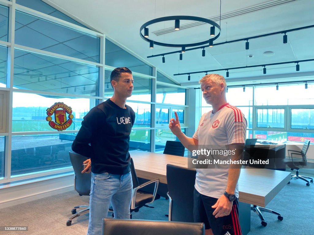 Cristiano Ronaldo Returns to Manchester United