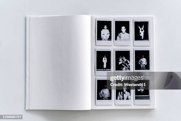 polaroid photographs album on white background - scrapbook 個照片及圖片檔