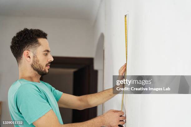 Measure Distance Using Arms An Arm Length Distance Photos and Premium High Res Pictures - Getty Images