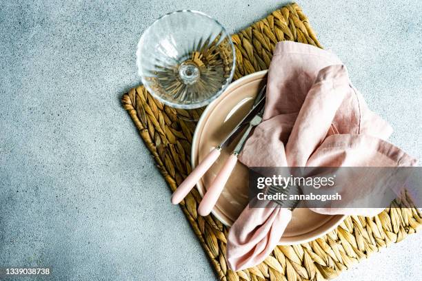 summer pink place setting on a table - napkin ring stock pictures, royalty-free photos & images