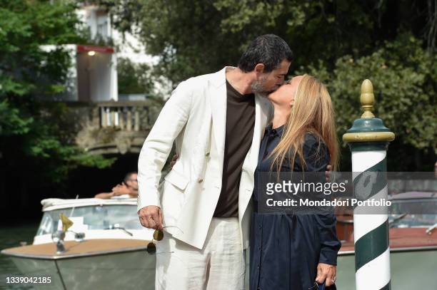 Italian actor Alessandro Gassmann with his actress wife Sabrina Knaflitz at the 78 Venice International Film Festival 2021. Arrival at Lido. Venice ,...