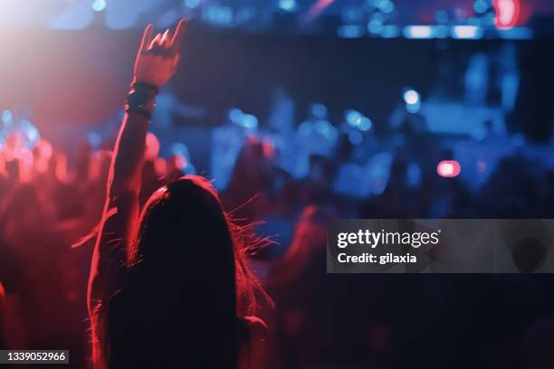 woman enjoying a concert party - white nights festival imagens e fotografias de stock