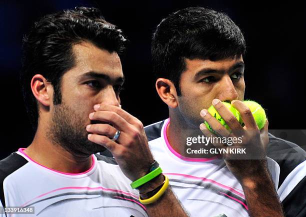 Pakistan M Rohan Mouthes Photos and Premium High Res Pictures - Getty Images