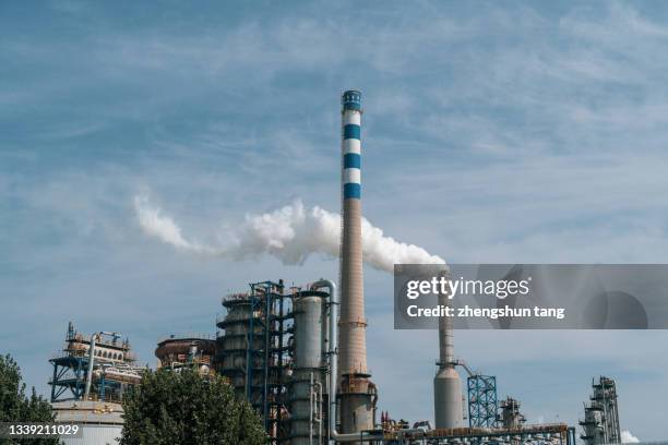 Factory Gas Example Synthetic Fuel Factory Photos and Premium High Res Pictures - Getty Images