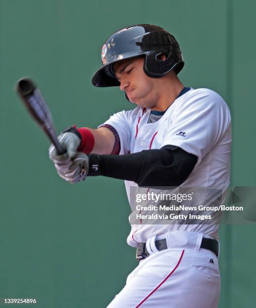Pawtucket, RI)Pawtucket Red Sox short stop Jose Iglesias warms up in the on deck circle during a game at McCoy Stadium in Pawtucket, RI . . Staff...