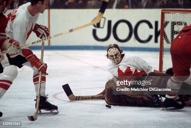 The Summit Series: Canada goalie Ken Dryden in action vs Soviet Union at Luzhniki Ice Palace. Game 5. Moscow, Russia 9/22/1972 CREDIT: Melchior...