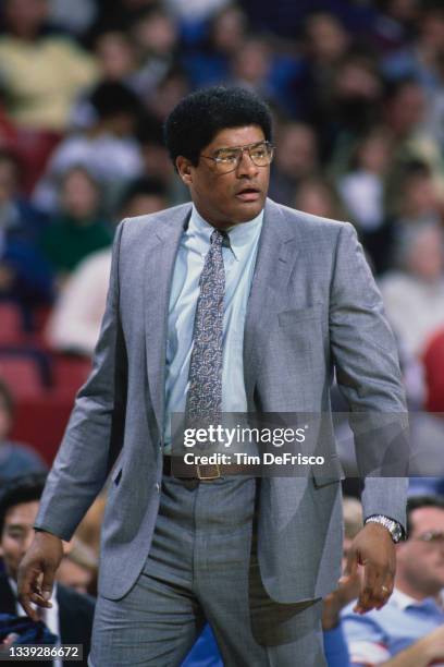Wes Unseld, Head Coach for the Washington Bullets during the NBA Midwest Division basketball game against the Denver Nuggets on 15th February 1989 at...
