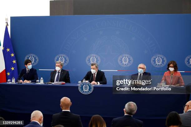 ©Massimo Di Vita."nPalazzo Chigi: Conferenza stampa al termine del Consiglio dei ministri. Nella foto Il Ministro della Salute, Roberto Speranza, il...