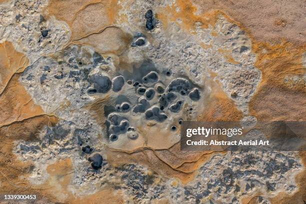 dry hot springs in hverir geothermal area photographed from above, iceland - schlammbad stock-fotos und bilder