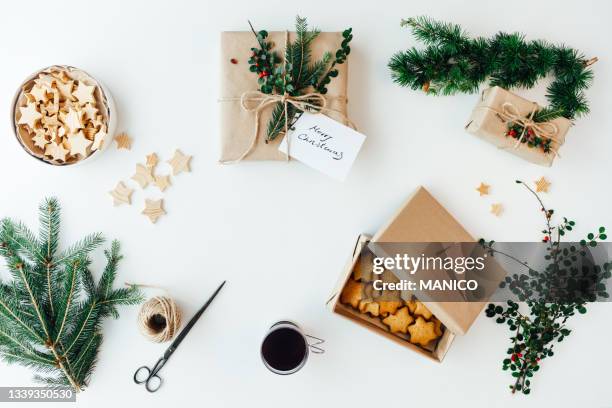 regalos de navidad - craft food fotografías e imágenes de stock