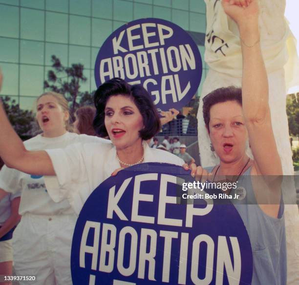 Attorney Gloria Allred and Norma McCorvey, 'Jane Roe' plaintiff from Landmark court case Roe vs. Wade, during Pro Choice Rally, July 4,1989 in...