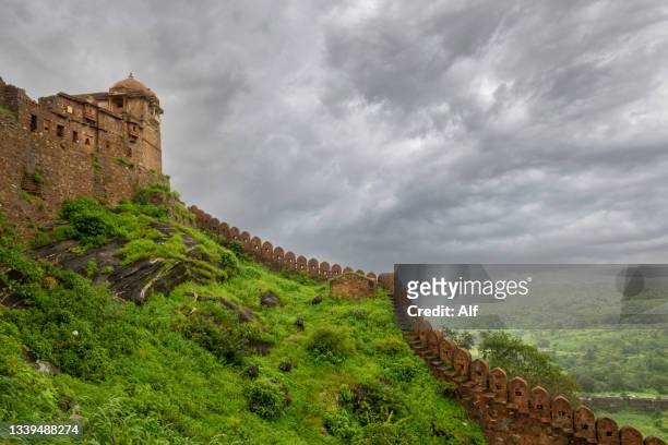 kumbhalgarh fort, great wall of india, rajsamand district, rajasthan, india - udaipur imagens e fotografias de stock