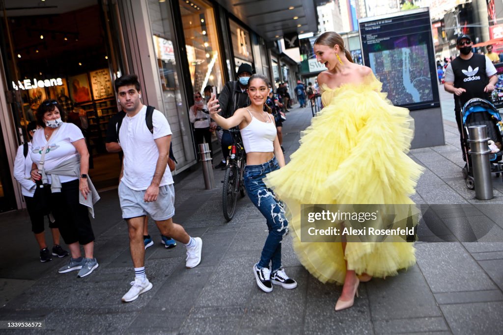 Street Style - September 2021 New York Fashion Week